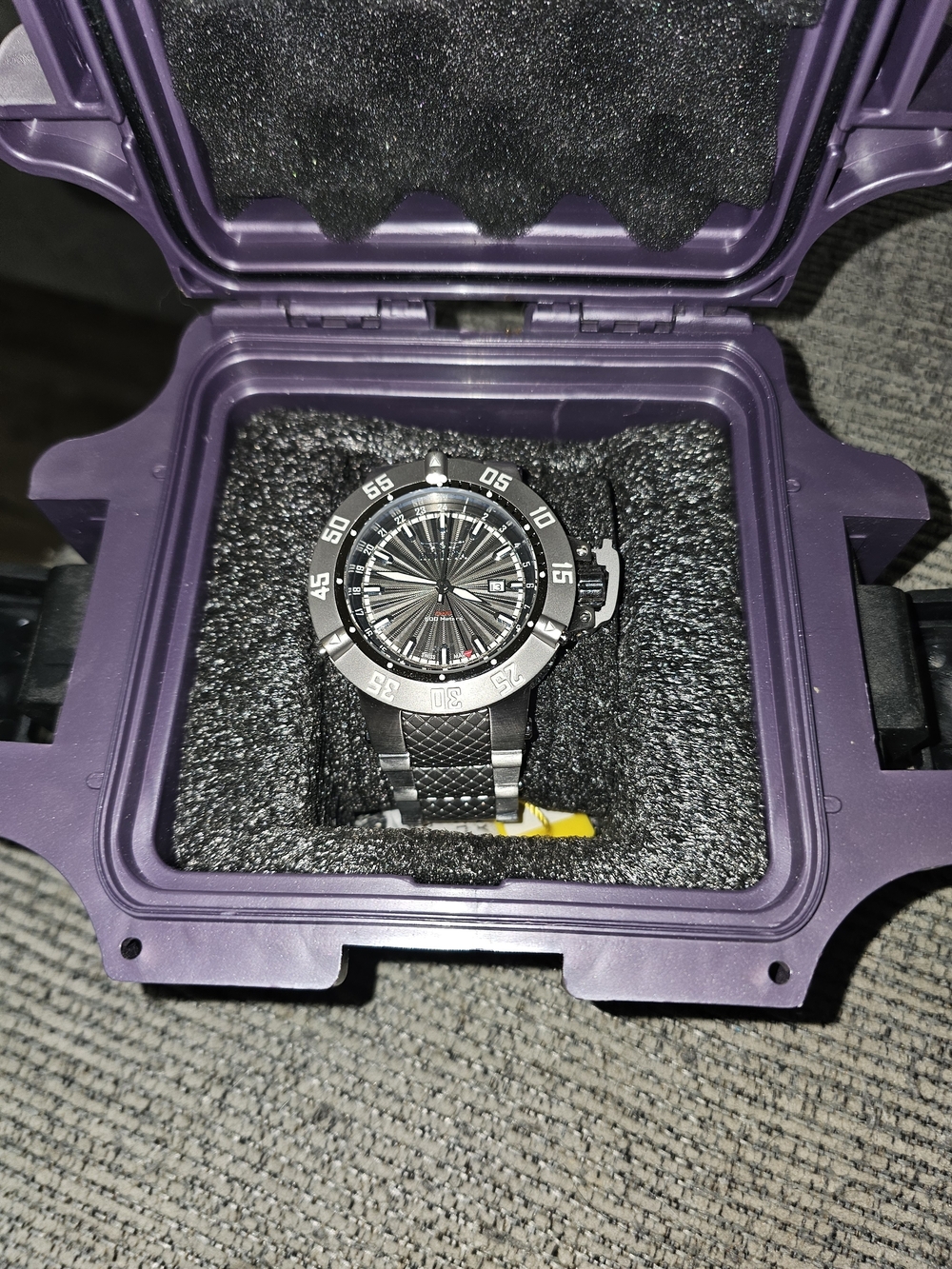 Invicta Men's Watch Case in Purple with Black Foam